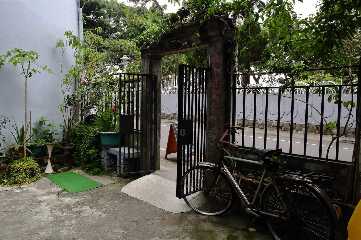 【食。大溪】丑咖啡 BU-SU café〜就愛老宅！文青必去！大溪老宅改造咖啡館，不只好吃還好拍！