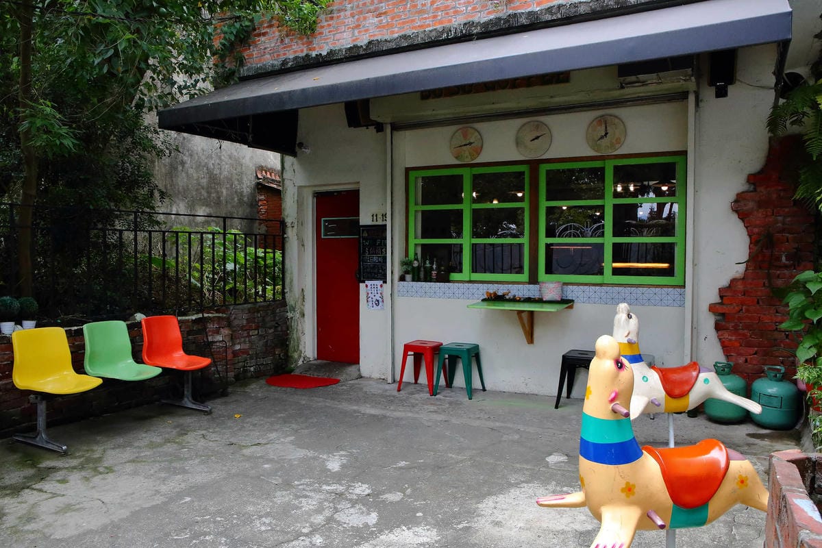 【食。大溪】丑咖啡 BU-SU café〜就愛老宅！文青必去！大溪老宅改造咖啡館，不只好吃還好拍！