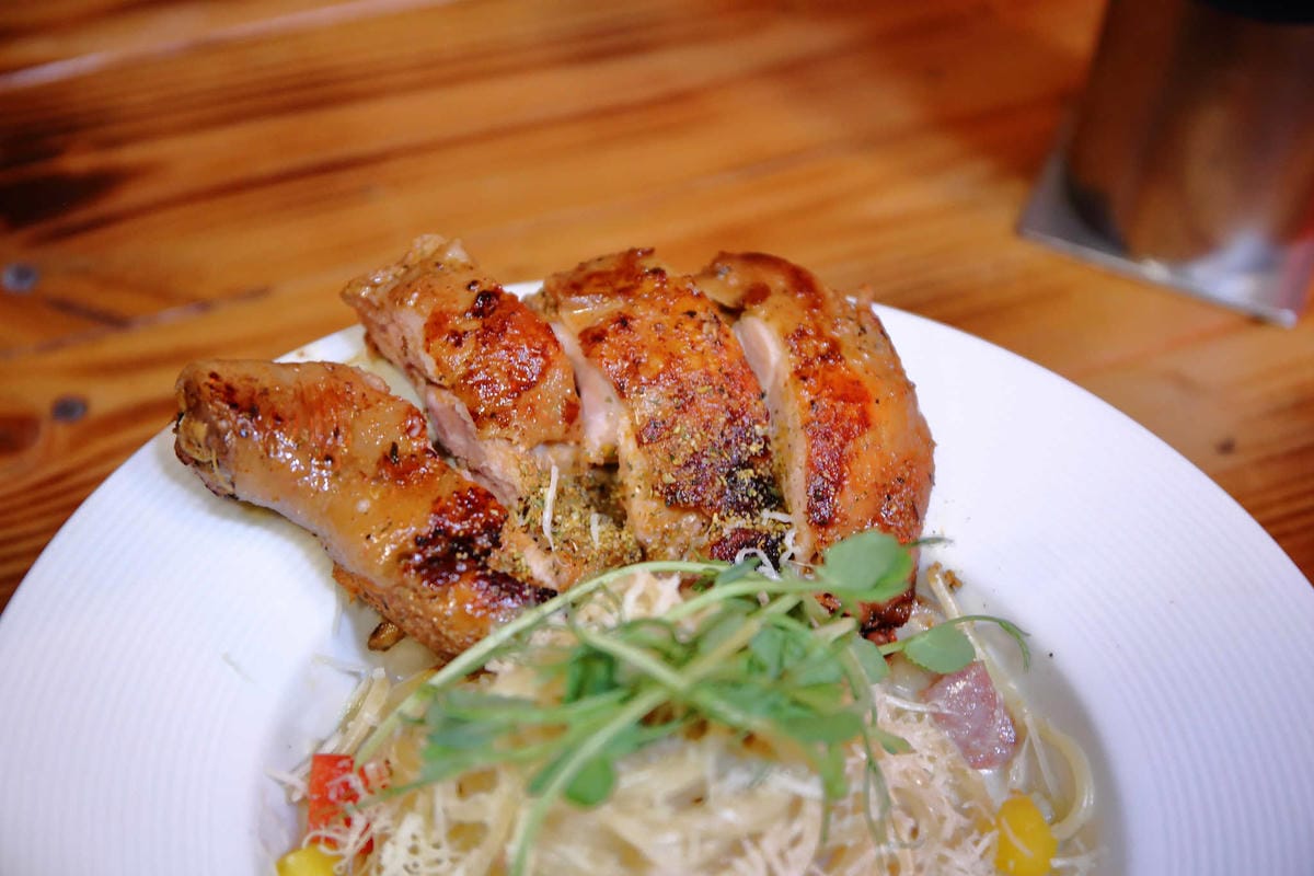 【食。大溪】丑咖啡 BU-SU café〜就愛老宅！文青必去！大溪老宅改造咖啡館，不只好吃還好拍！