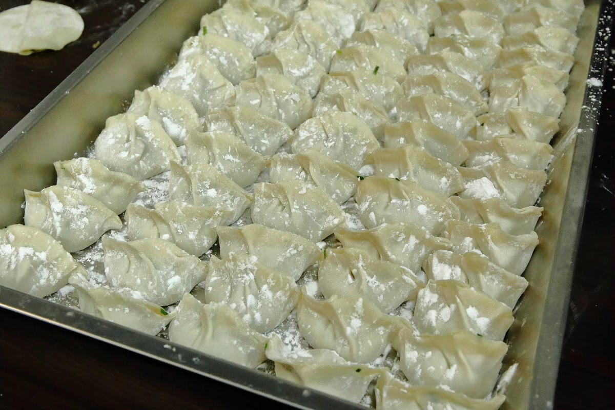 【食。新莊】吠柴手作餃子〜史上最機車的水餃？內行人才知道的新莊美食新莊水餃，每日手工現包限量，吃過一次就回不去了！(已歇業)