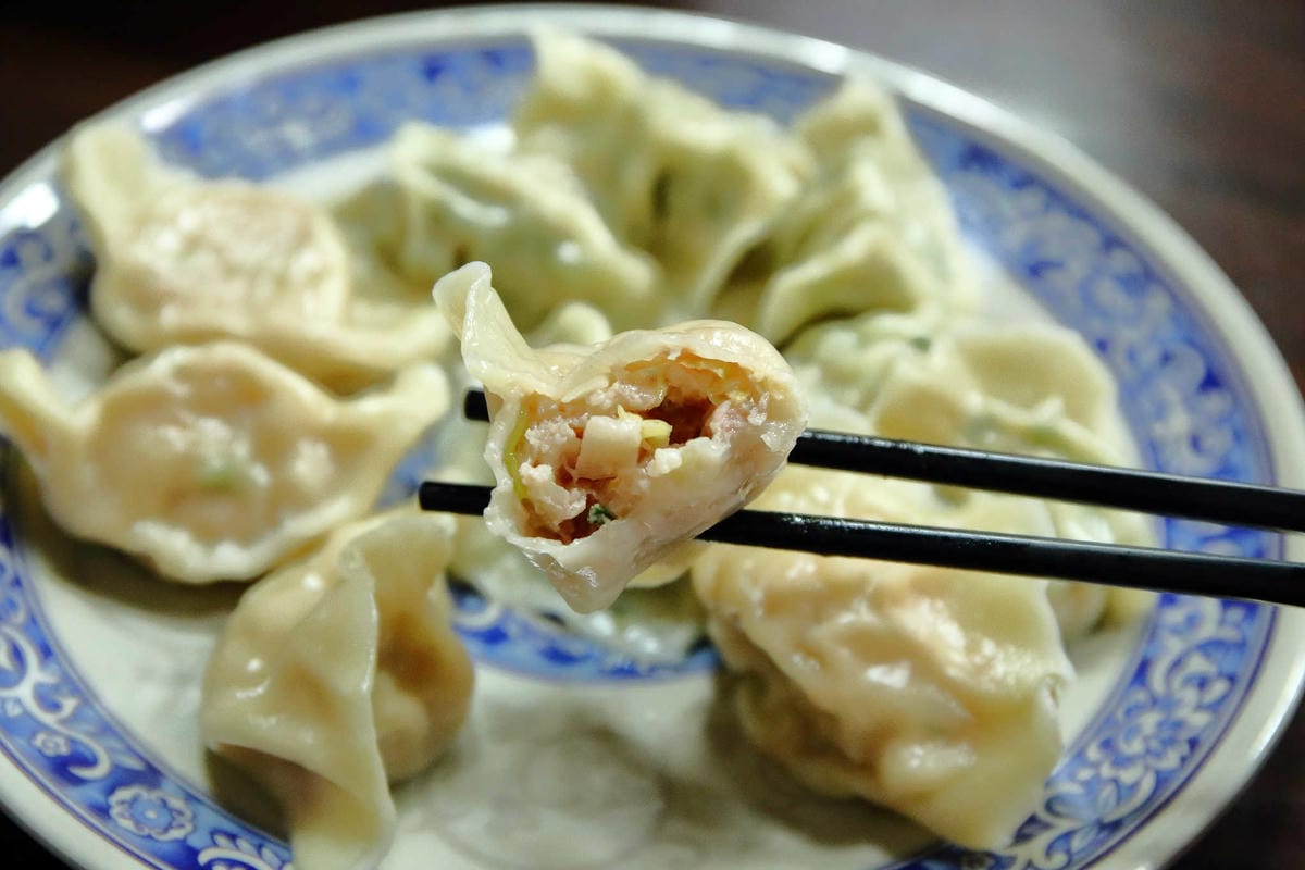 【食。新莊】吠柴手作餃子〜史上最機車的水餃？內行人才知道的新莊美食新莊水餃，每日手工現包限量，吃過一次就回不去了！(已歇業)