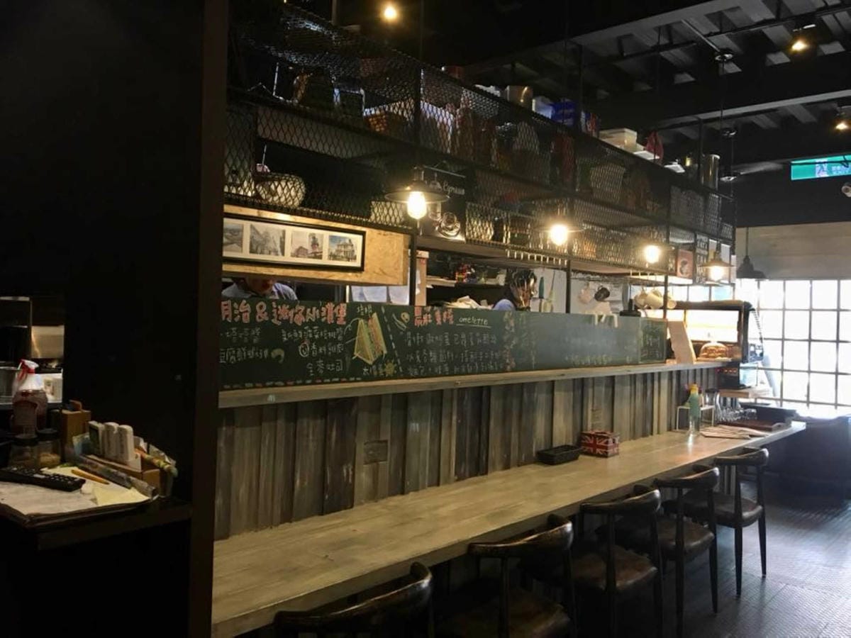 【食。桃園】Mumu小倫敦〜隱身住宅區的英倫風早午餐，餐點好吃，帶毛小孩來這文青一下！(已歇業)