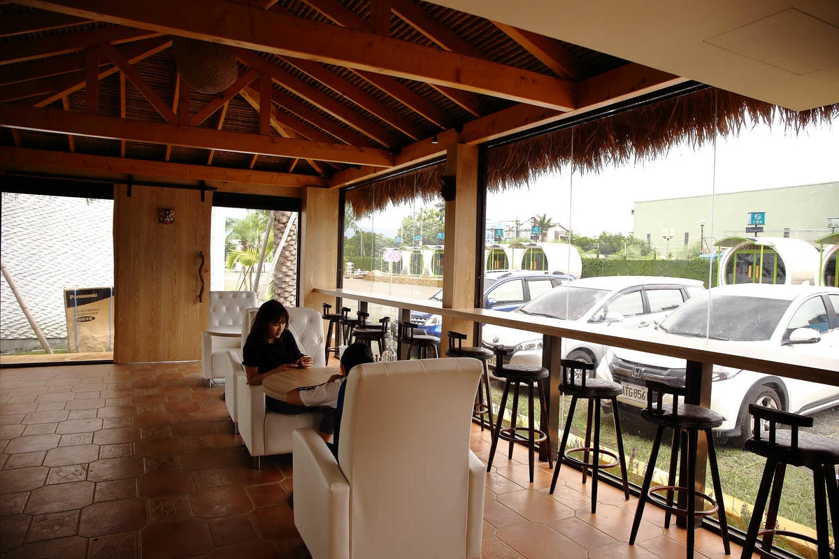 【遊。彰化】琉璃仙境〜彰化一日遊行程推薦。婚紗外拍景點、婚禮攝影夢幻莊園,專為拍美美照設計