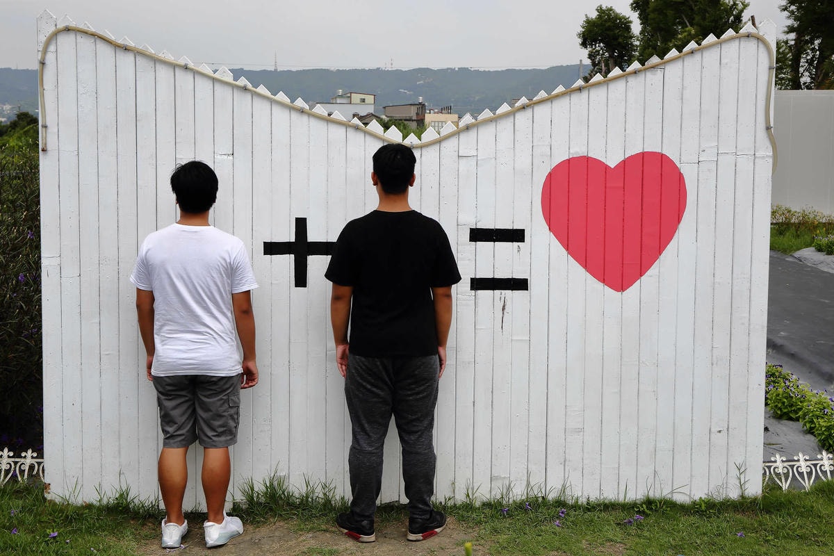 【遊。彰化】琉璃仙境〜彰化一日遊行程推薦。婚紗外拍景點、婚禮攝影夢幻莊園,專為拍美美照設計