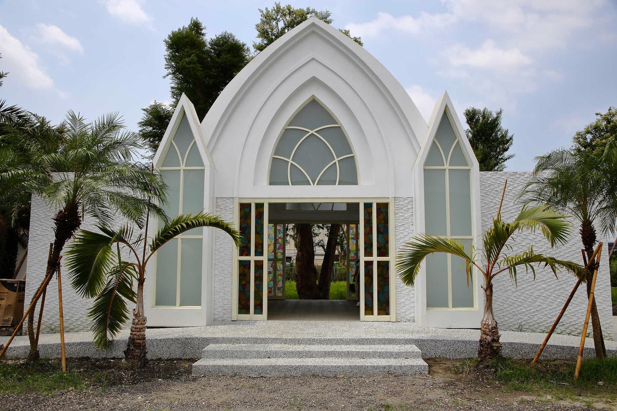 【遊。彰化】琉璃仙境〜彰化一日遊行程推薦。婚紗外拍景點、婚禮攝影夢幻莊園,專為拍美美照設計