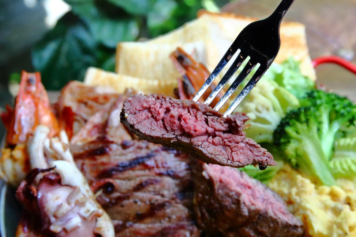 【食。台中】法月當代料理〜地表最強早餐!早餐吃龍蝦就是威!獨家口味、令人驚豔的浮誇早午餐,只要400多元耶!