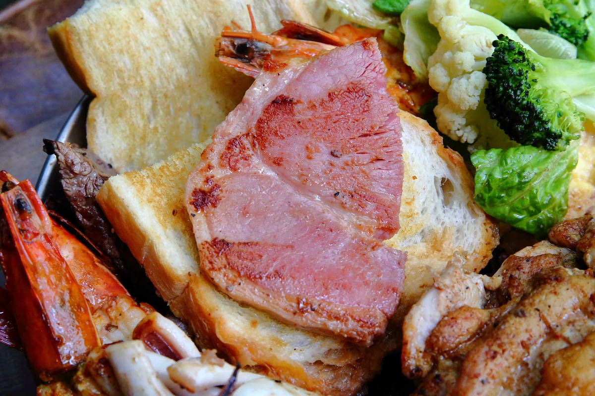 【食。台中】法月當代料理〜地表最強早餐!早餐吃龍蝦就是威!獨家口味、令人驚豔的浮誇早午餐,只要400多元耶!