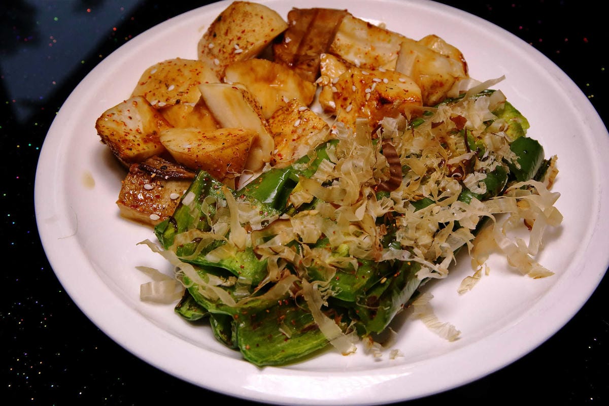 【食。內湖】東湖心時代美食廣場（燒烤霸）〜全新美食商場！特色小吃美食一次收集，露天燒烤+駐唱歌手，朋友齊聚厚答啦！