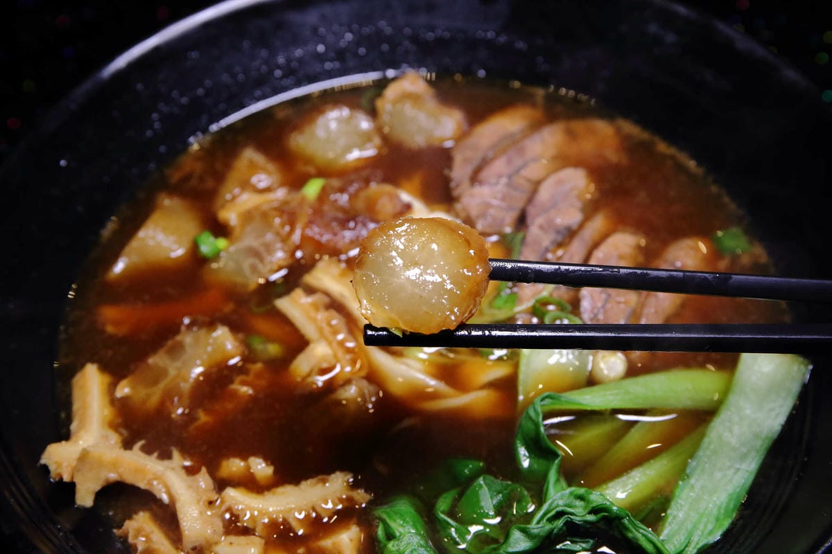 【食。內湖】東湖心時代美食廣場（燒烤霸）〜全新美食商場！特色小吃美食一次收集，露天燒烤+駐唱歌手，朋友齊聚厚答啦！