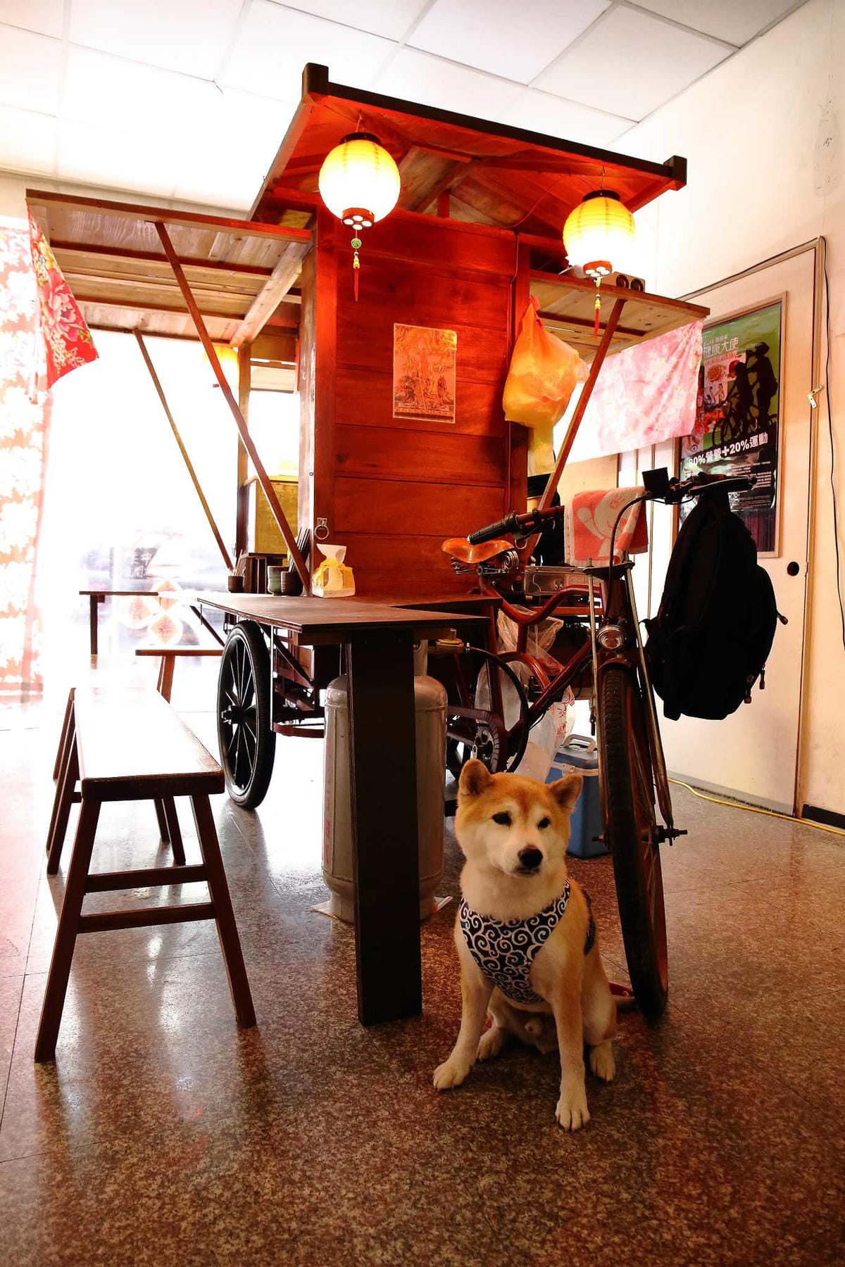 【食。泰山】懷舊中卷麵線〜超浮誇麵線！塞滿大腸+海鮮配料，中卷蛋每日限量晚來吃不到！