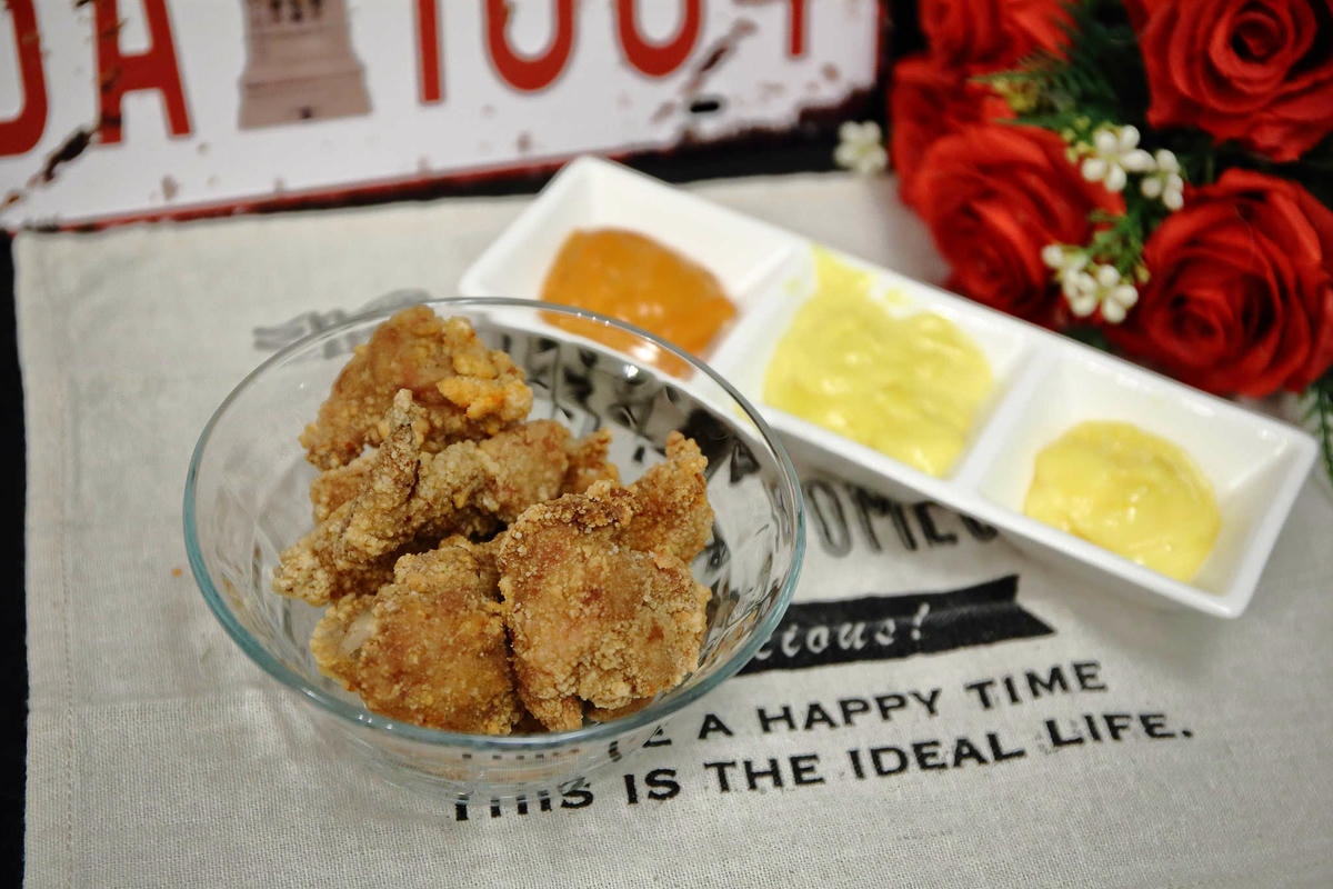 【食。台中】蝦帕SHRIMPPA台中店〜台中逢甲必吃美食。炸海鮮專賣店,停不了口!超涮嘴炸物料理,就是要讓大家邊走邊吃邊逛!