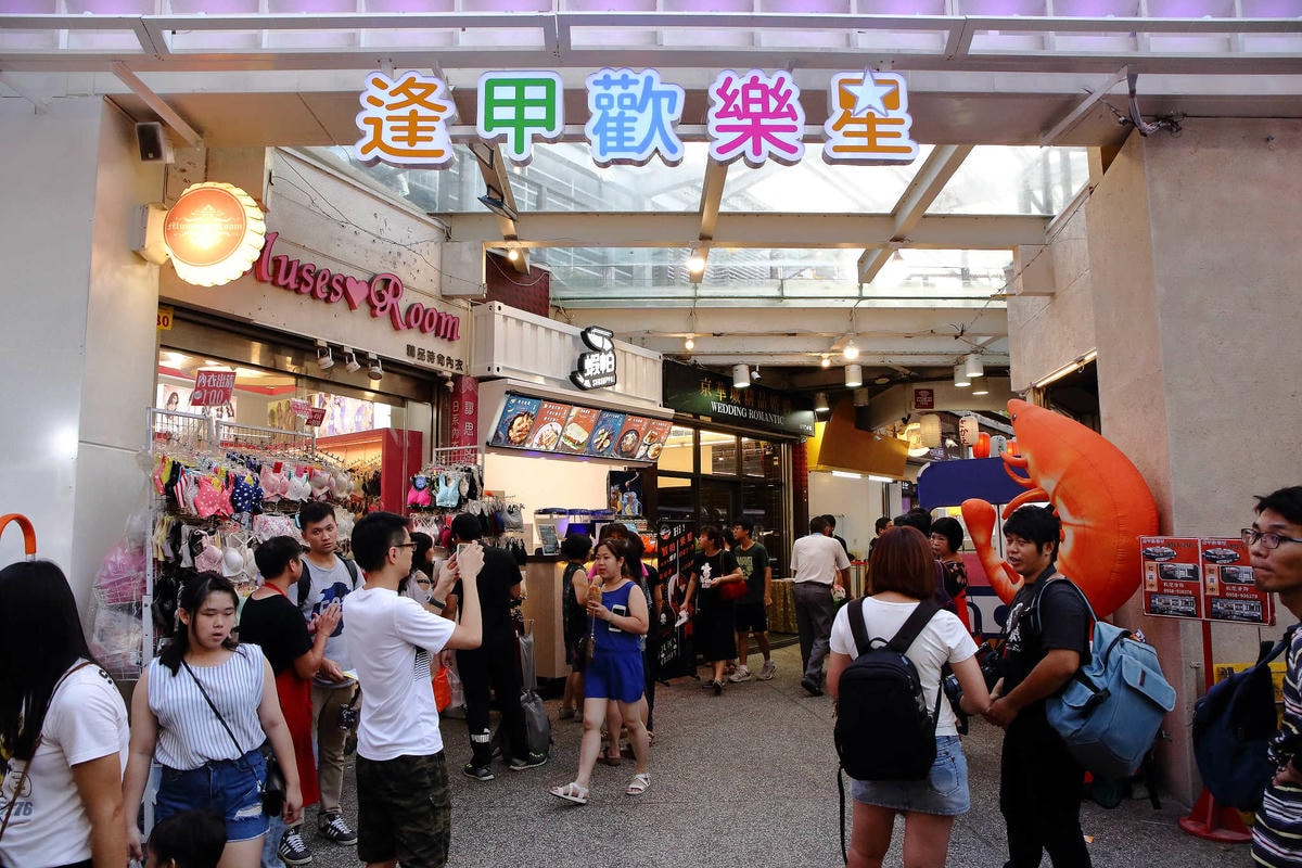 【食。台中】蝦帕SHRIMPPA台中店〜台中逢甲必吃美食。炸海鮮專賣店,停不了口!超涮嘴炸物料理,就是要讓大家邊走邊吃邊逛!