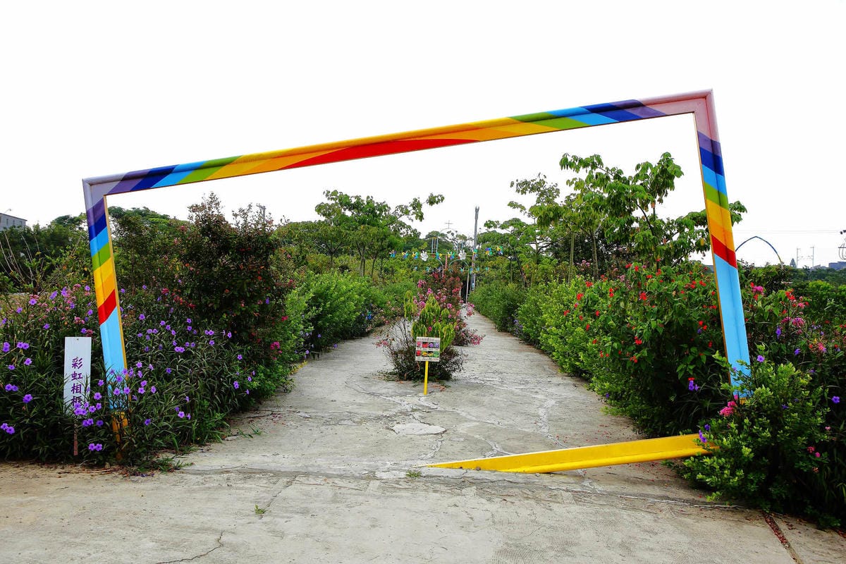 【遊。中壢】台灣地景花園〜8/6重新開放，無料參觀、免費玩水！溪流上盪鞦韆、親子遊樂設施，太適合小人玩到翻！