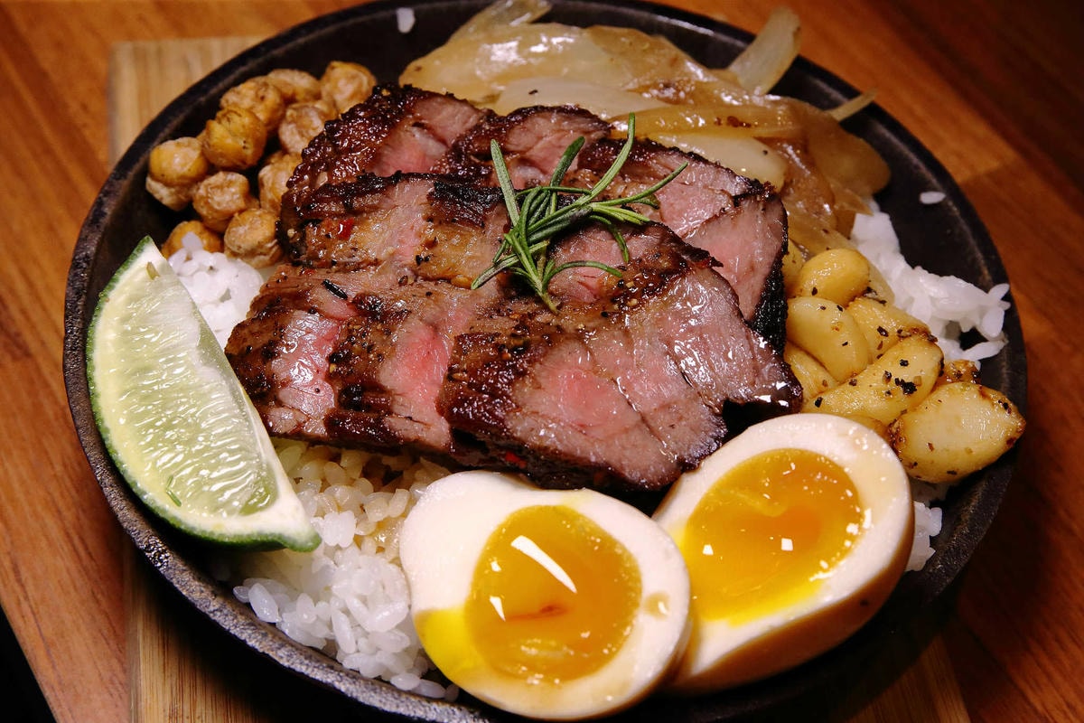 【食。新莊】中保無限家 新莊生活館〜新莊巷弄美食!就像「在鄰居家吃飯」,帶你重溫家的好味道