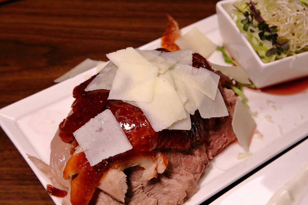 【食。台中】印月創意東方宴〜1鴨3吃新潮吃法！桌邊片鴨秀，皮脆肉嫩噴汁，創意美味，特色料理，來台中絕不能錯過的美食！