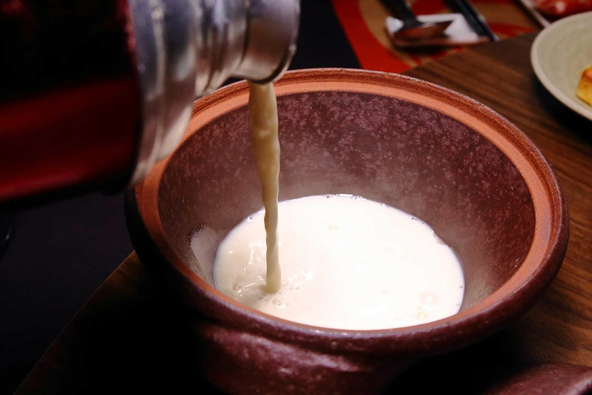 【食。台中】印月創意東方宴〜1鴨3吃新潮吃法！桌邊片鴨秀，皮脆肉嫩噴汁，創意美味，特色料理，來台中絕不能錯過的美食！