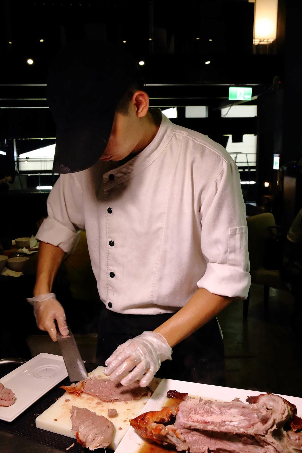 【食。台中】印月創意東方宴〜1鴨3吃新潮吃法！桌邊片鴨秀，皮脆肉嫩噴汁，創意美味，特色料理，來台中絕不能錯過的美食！