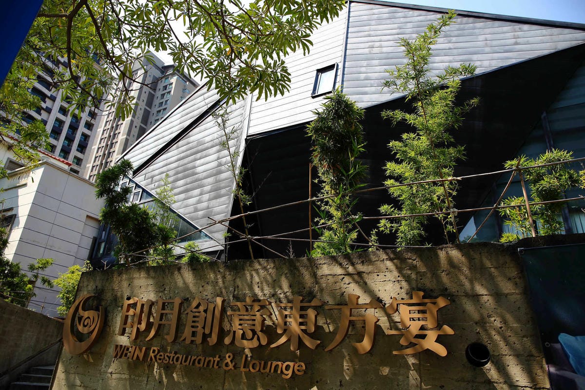 【食。台中】印月創意東方宴〜1鴨3吃新潮吃法！桌邊片鴨秀，皮脆肉嫩噴汁，創意美味，特色料理，來台中絕不能錯過的美食！