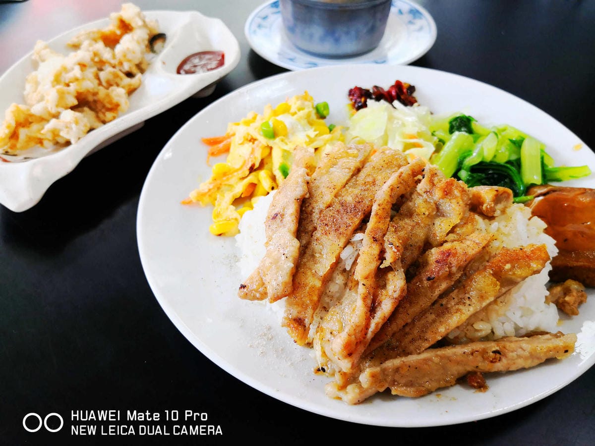 【食。中壢】來來中西式早餐店〜就是要吃早餐！在地人狂推薦平價多選擇，想吃漢堡還是古早味豬排飯？中西式早餐任你選！