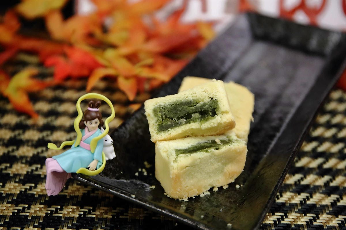 【台北伴手禮】港記酥皇•蓬萊摩沙〜20年口碑的伴手禮及團購甜點，中秋送禮自用兩相宜，翡翠綠豆糕每年賣出100萬顆，熱銷明星商品No.1！