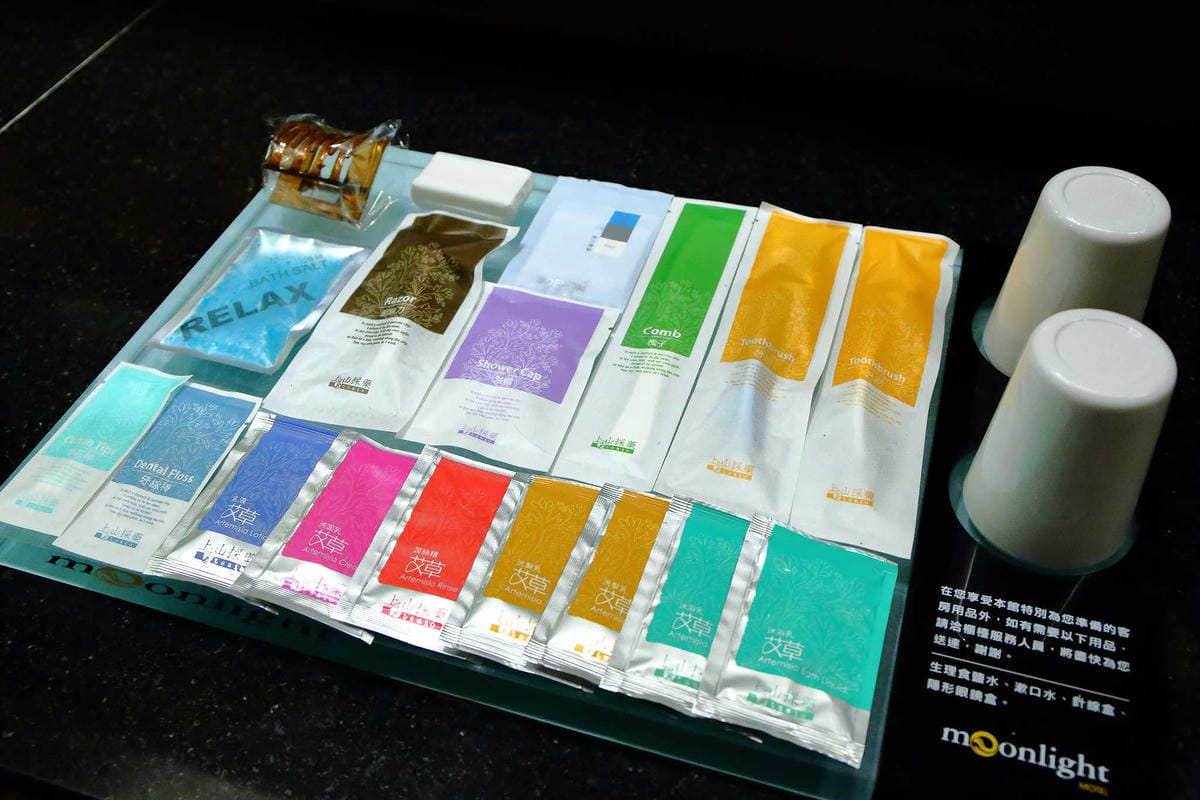 【宿。台中】天月人文休閒汽車旅館〜台中寵物友善住宿。主題汽車旅館，泳池、KTV、大按摩浴缸，約會辦趴推薦！