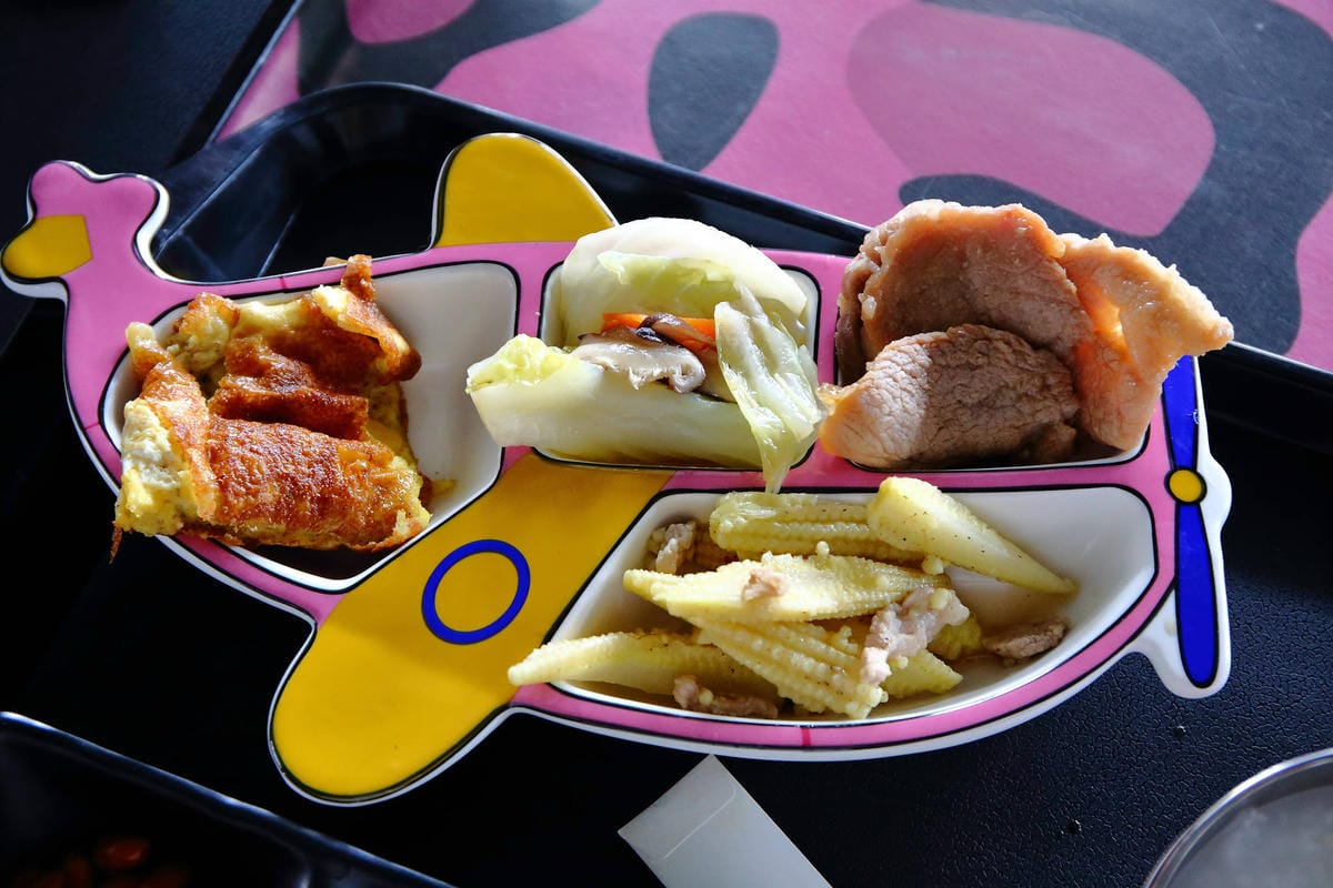 【宿。宜蘭】柚紫緣寵物友善民宿〜帶著毛小孩來去住一晚，毛孩們可以盡情奔跑、游泳戲水，擁有悠閒愜意的渡假氛圍