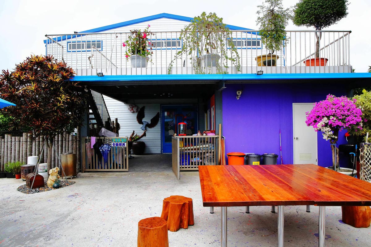 【宿。宜蘭】柚紫緣寵物友善民宿〜帶著毛小孩來去住一晚，毛孩們可以盡情奔跑、游泳戲水，擁有悠閒愜意的渡假氛圍