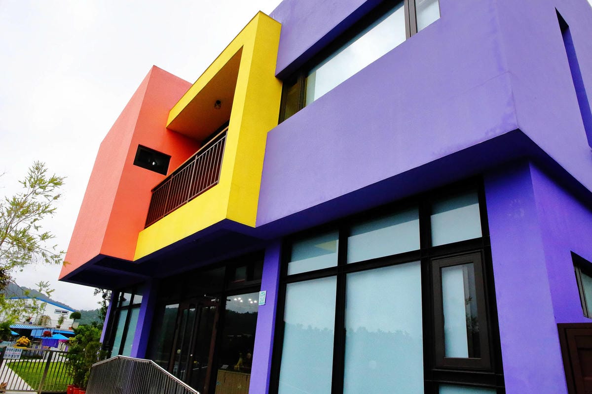 【宿。宜蘭】柚紫緣寵物友善民宿〜帶著毛小孩來去住一晚，毛孩們可以盡情奔跑、游泳戲水，擁有悠閒愜意的渡假氛圍