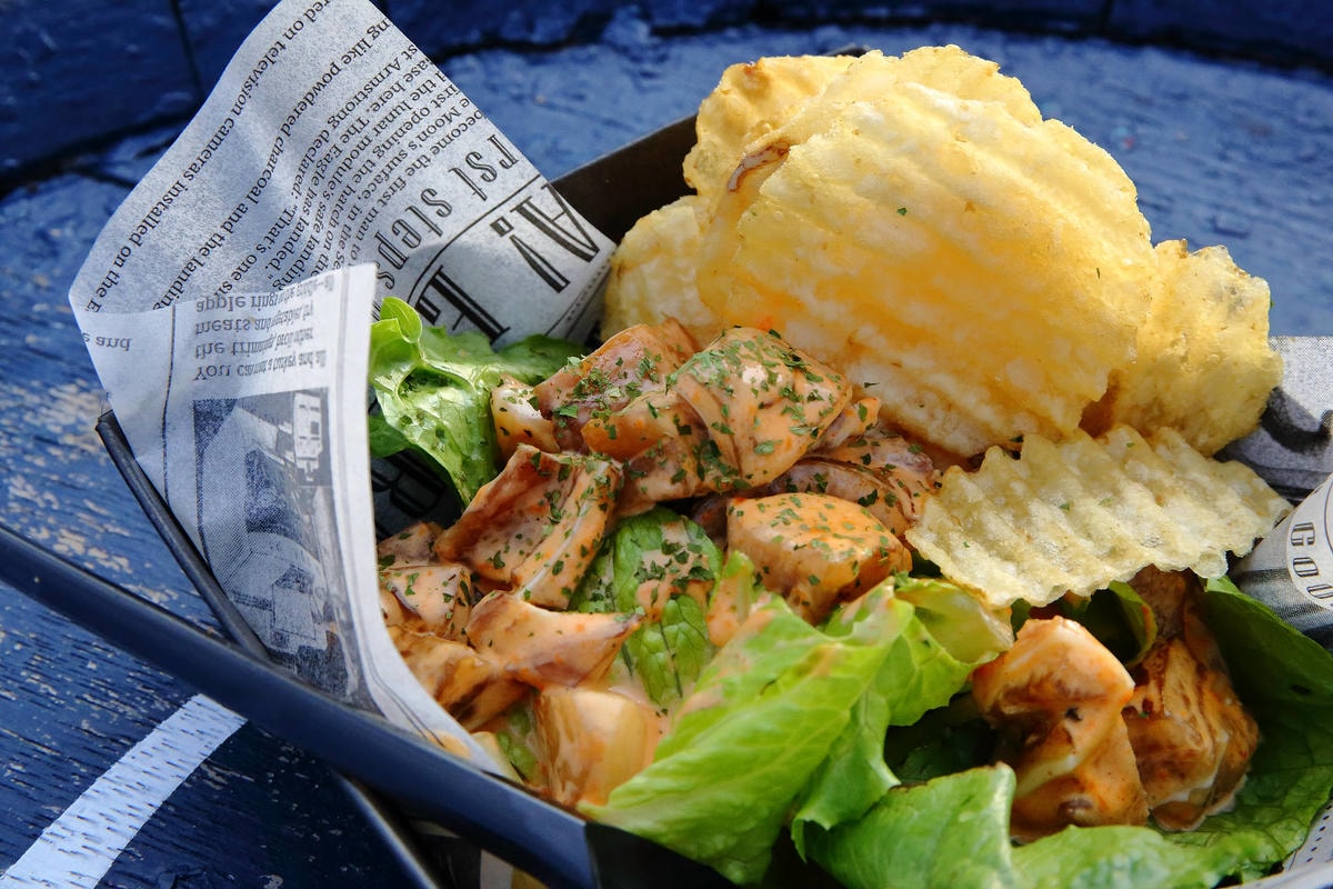 【食。台北】百齡罈BHouse〜大稻埕「pier5貨櫃市集」打卡熱門新景點!全台最高顏值酒吧,在北台灣最美河岸,美酒、美景環繞享受完美的一夜