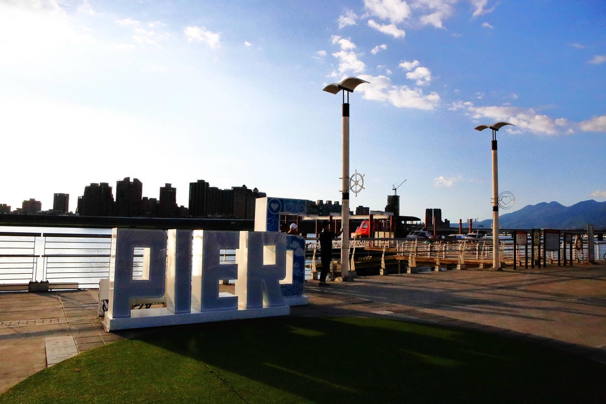 【食。台北】百齡罈BHouse〜大稻埕「pier5貨櫃市集」打卡熱門新景點!全台最高顏值酒吧,在北台灣最美河岸,美酒、美景環繞享受完美的一夜