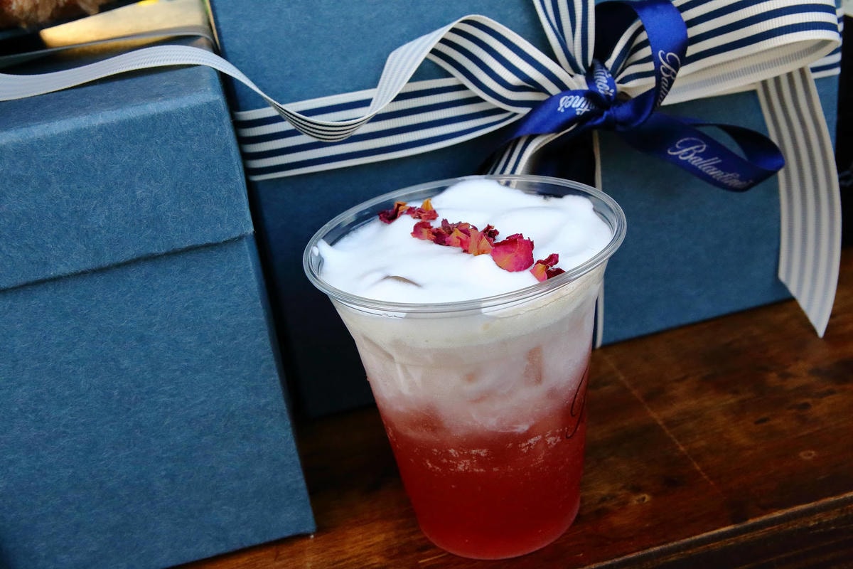 【食。台北】百齡罈BHouse〜大稻埕「pier5貨櫃市集」打卡熱門新景點!全台最高顏值酒吧,在北台灣最美河岸,美酒、美景環繞享受完美的一夜