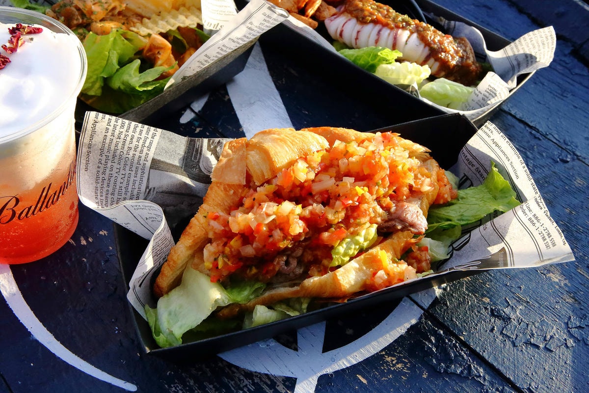 【食。台北】百齡罈BHouse〜大稻埕「pier5貨櫃市集」打卡熱門新景點!全台最高顏值酒吧,在北台灣最美河岸,美酒、美景環繞享受完美的一夜