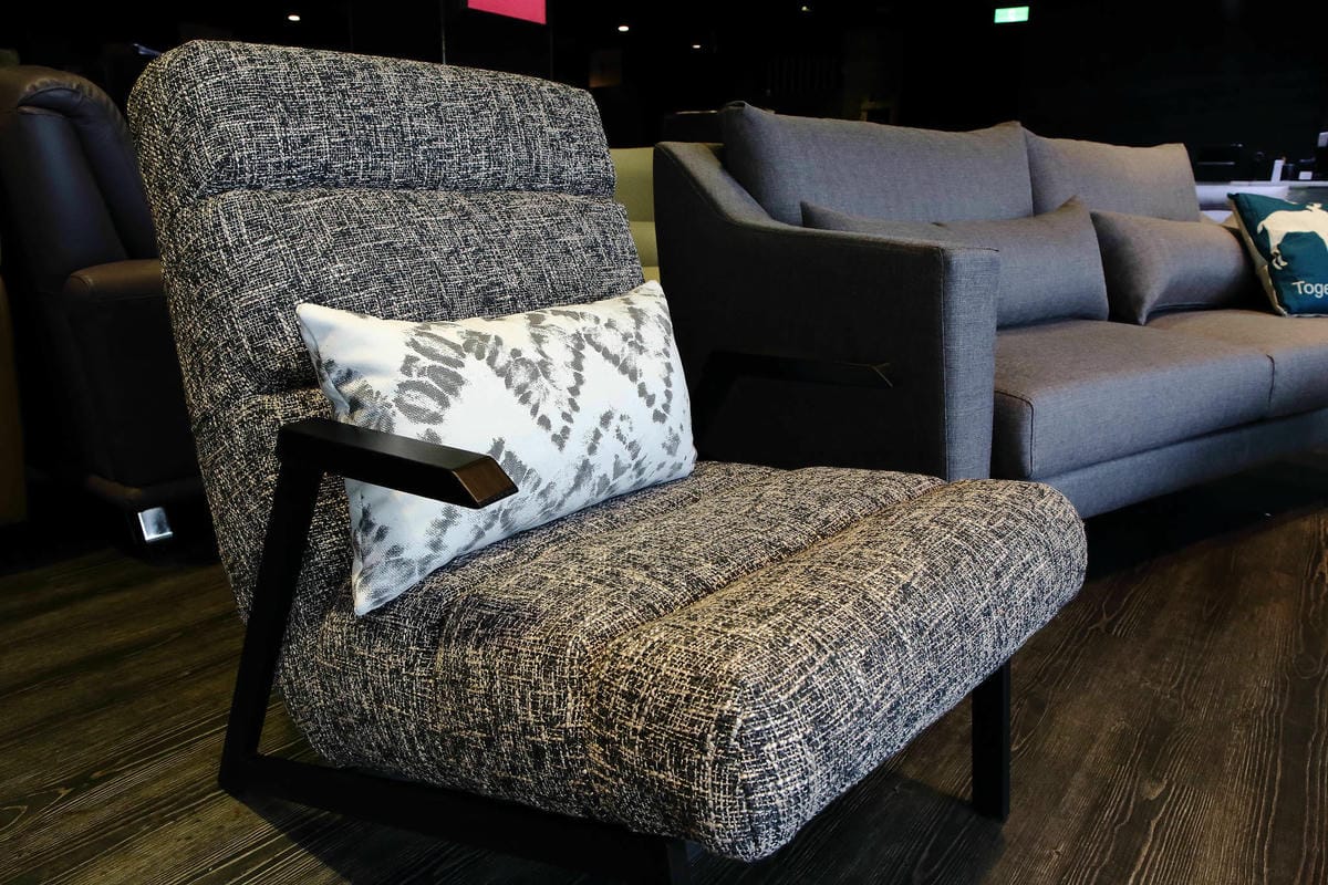 【新莊家具店推薦】億家具批發倉庫〜工廠直營、零售批發價‎、客