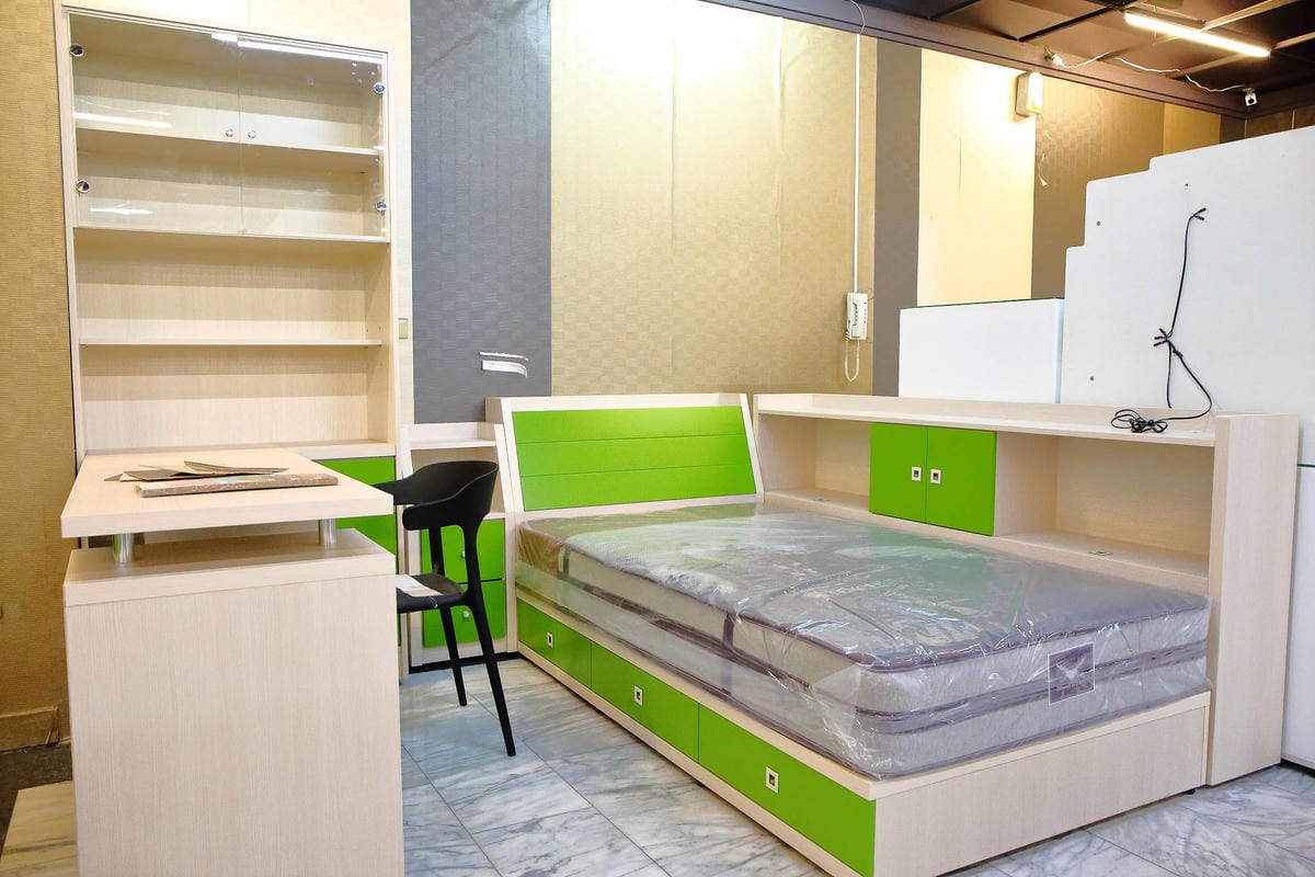 【新莊家具店推薦】億家具批發倉庫〜工廠直營、零售批發價‎、客