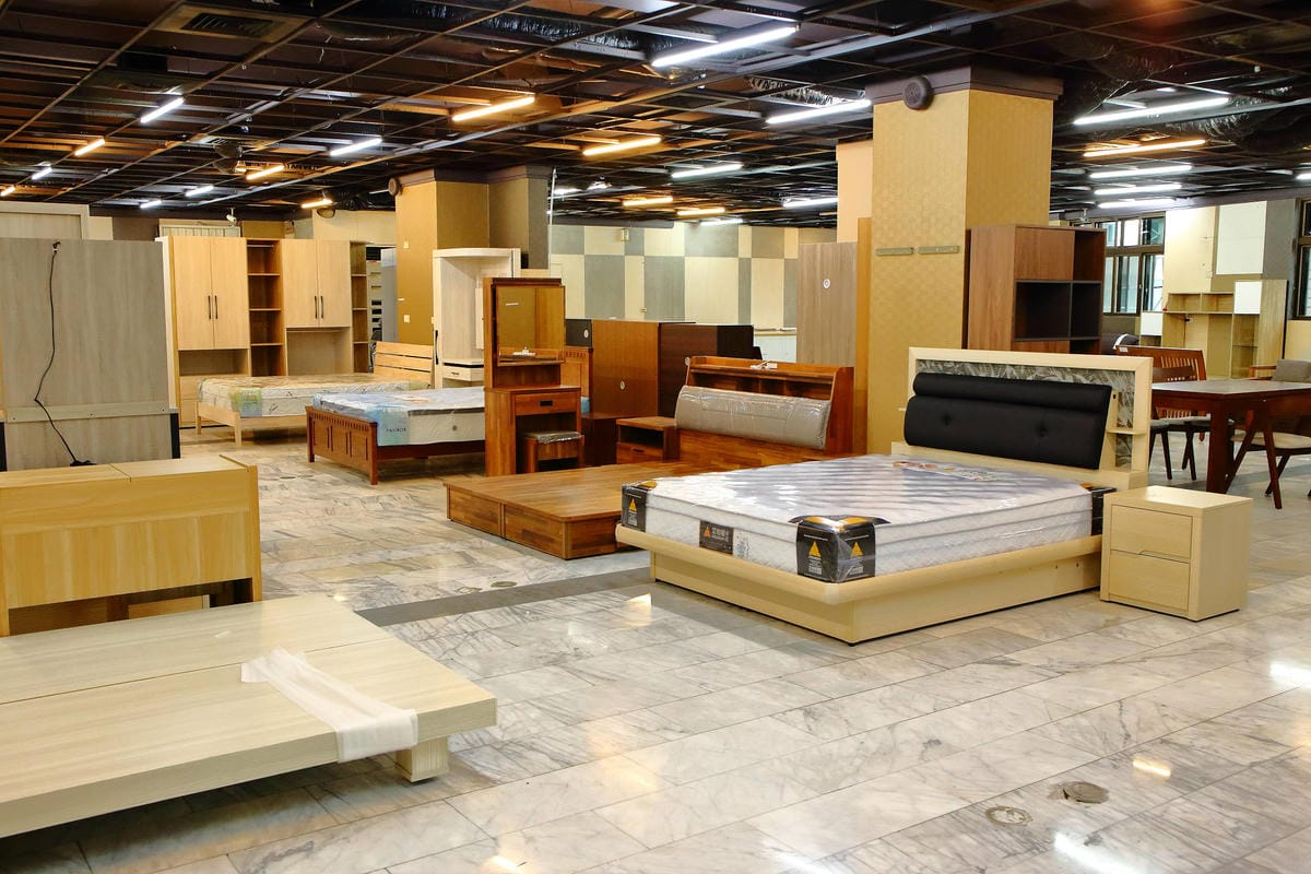【新莊家具店推薦】億家具批發倉庫〜工廠直營、零售批發價‎、客