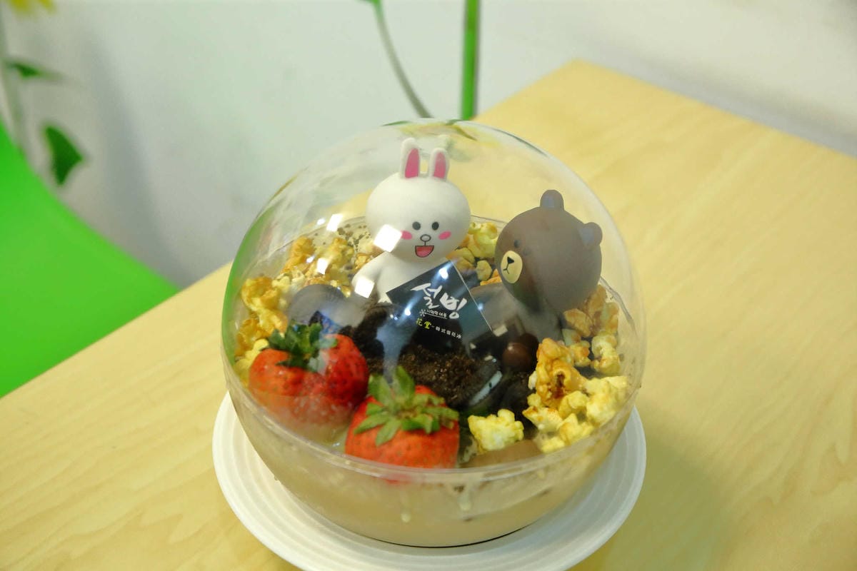 【食。三重】雪花堂 – 韓國新概念雪花冰〜網美夢幻冰品店。每一項都能殺光底片，好吃又好拍，快揪姐妹淘一起來！