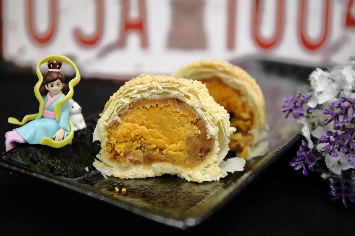 【食。新莊】許燕斌手作烘焙〜世界冠軍手作月餅陪你過中秋囉!經典伴手禮「岩炎手工餅」、「手工月餅」一次品嘗