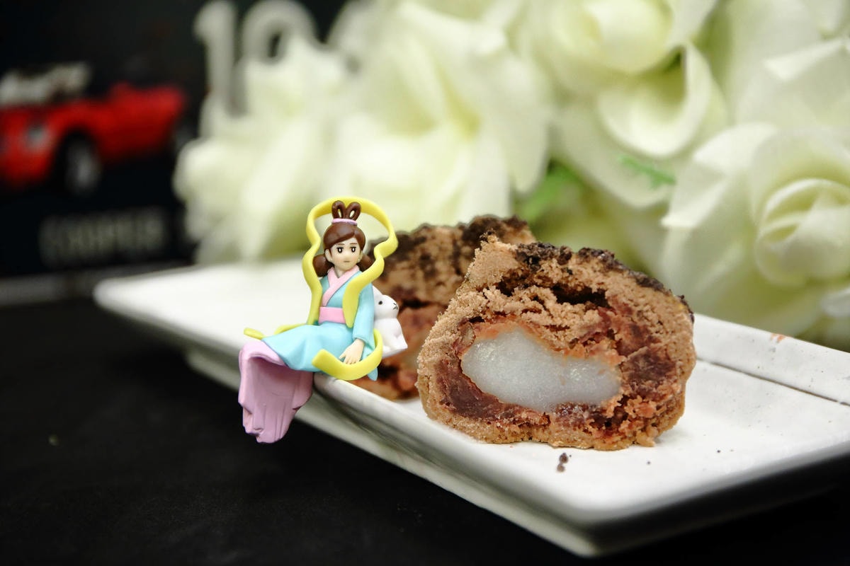 【食。新莊】許燕斌手作烘焙〜世界冠軍手作月餅陪你過中秋囉!經典伴手禮「岩炎手工餅」、「手工月餅」一次品嘗