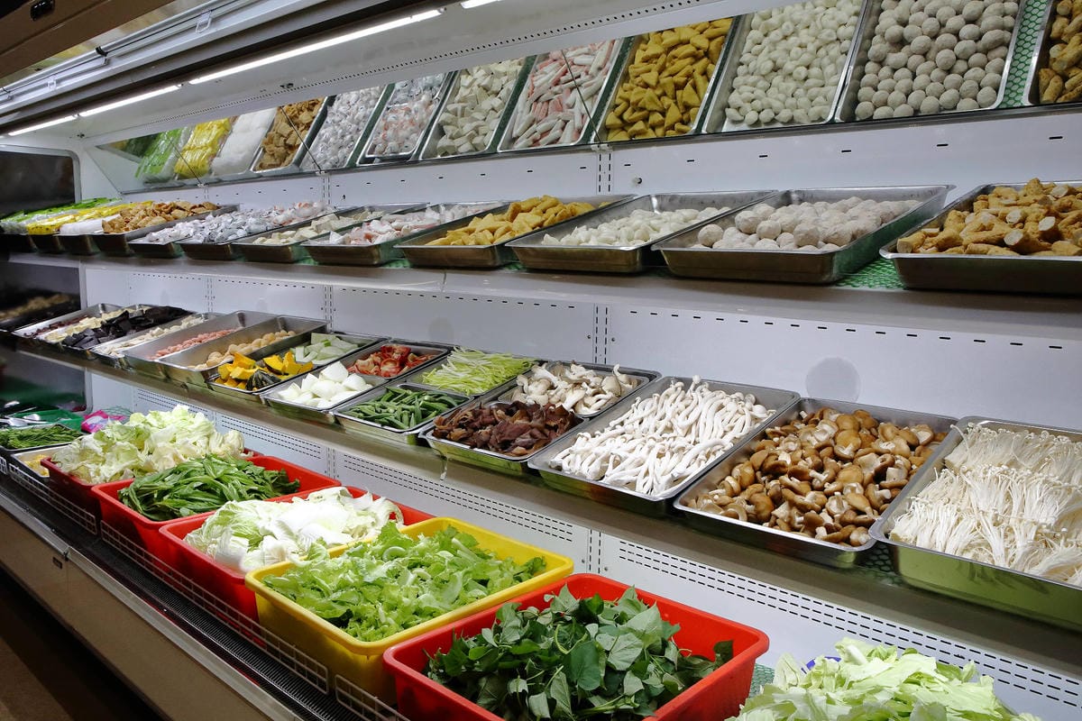 【食。楊梅】羊霸天下-楊梅總店〜老店重新開幕！在地人狂推的人氣火鍋店，羊肉爐/自助火鍋/吃到飽，羊筋羊髓道道入味，高C/P值無限吃到飽，一人只要$380！