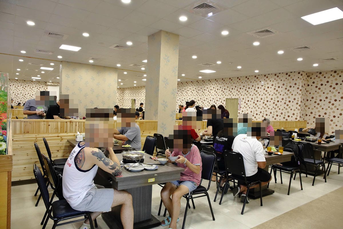 【食。楊梅】羊霸天下-楊梅總店〜老店重新開幕！在地人狂推的人氣火鍋店，羊肉爐/自助火鍋/吃到飽，羊筋羊髓道道入味，高C/P值無限吃到飽，一人只要$380！