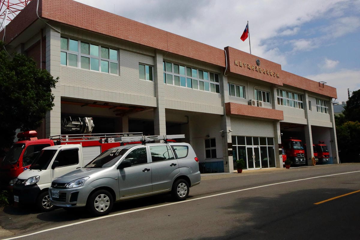 【食。楊梅】羊霸天下-楊梅總店〜老店重新開幕！在地人狂推的人氣火鍋店，羊肉爐/自助火鍋/吃到飽，羊筋羊髓道道入味，高C/P值無限吃到飽，一人只要$380！