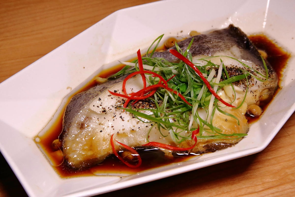 【食。桃園】端陽邀月複合式餐廳〜桃園聚會聚餐。專屬自己包廂,乾冰系調酒、中式套餐、火鍋,平價美食任你選,不噴錢的好氣氛餐廳