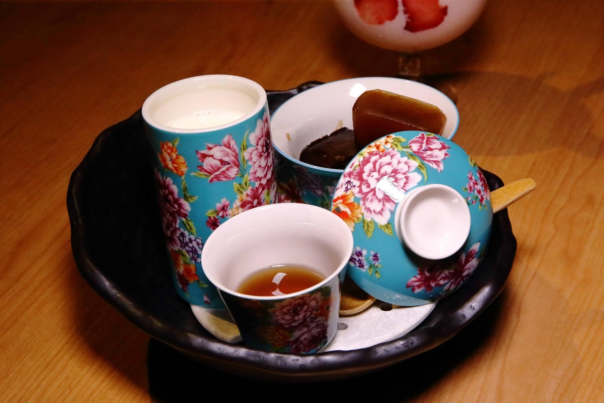 【食。桃園】端陽邀月複合式餐廳〜桃園聚會聚餐。專屬自己包廂,乾冰系調酒、中式套餐、火鍋,平價美食任你選,不噴錢的好氣氛餐廳