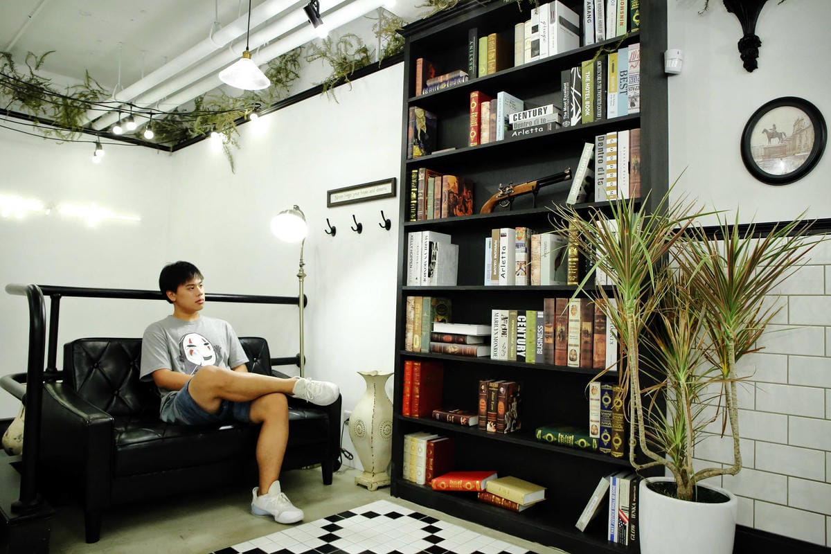 【食。板橋】武鶴 和牛火鍋 板橋館前〜板橋和牛火鍋推薦。「沒有最狂，只有更狂」，12OZ日本和牛+海鮮船只要2000多，吃過一次就回不去的好味道！