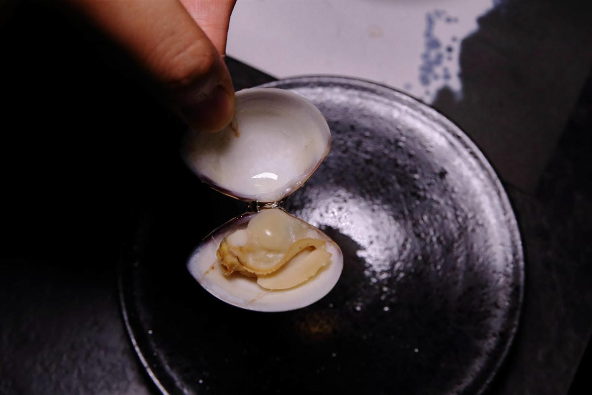 【食。板橋】武鶴 和牛火鍋 板橋館前〜板橋和牛火鍋推薦。「沒有最狂，只有更狂」，12OZ日本和牛+海鮮船只要2000多，吃過一次就回不去的好味道！