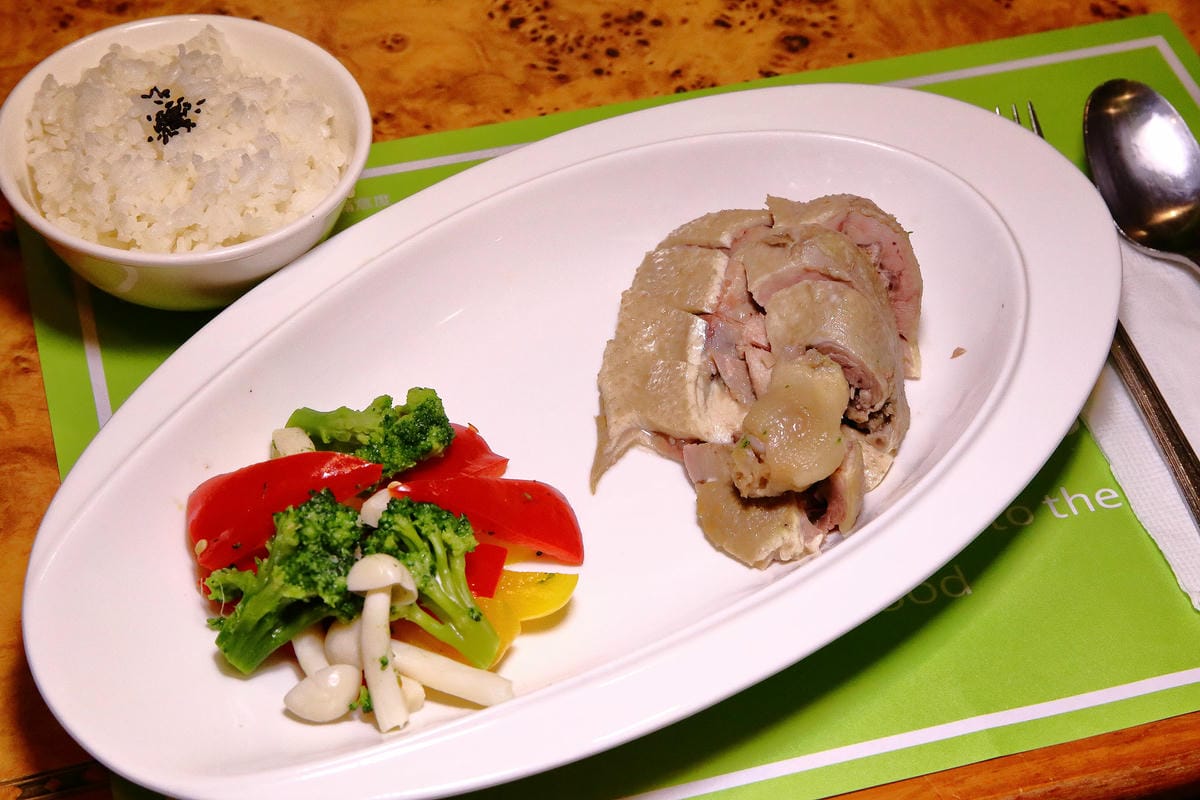 【食。內湖】饗來美食〜康寧生活會館內湖地區美食新選擇！中西式套餐、合菜任你選！