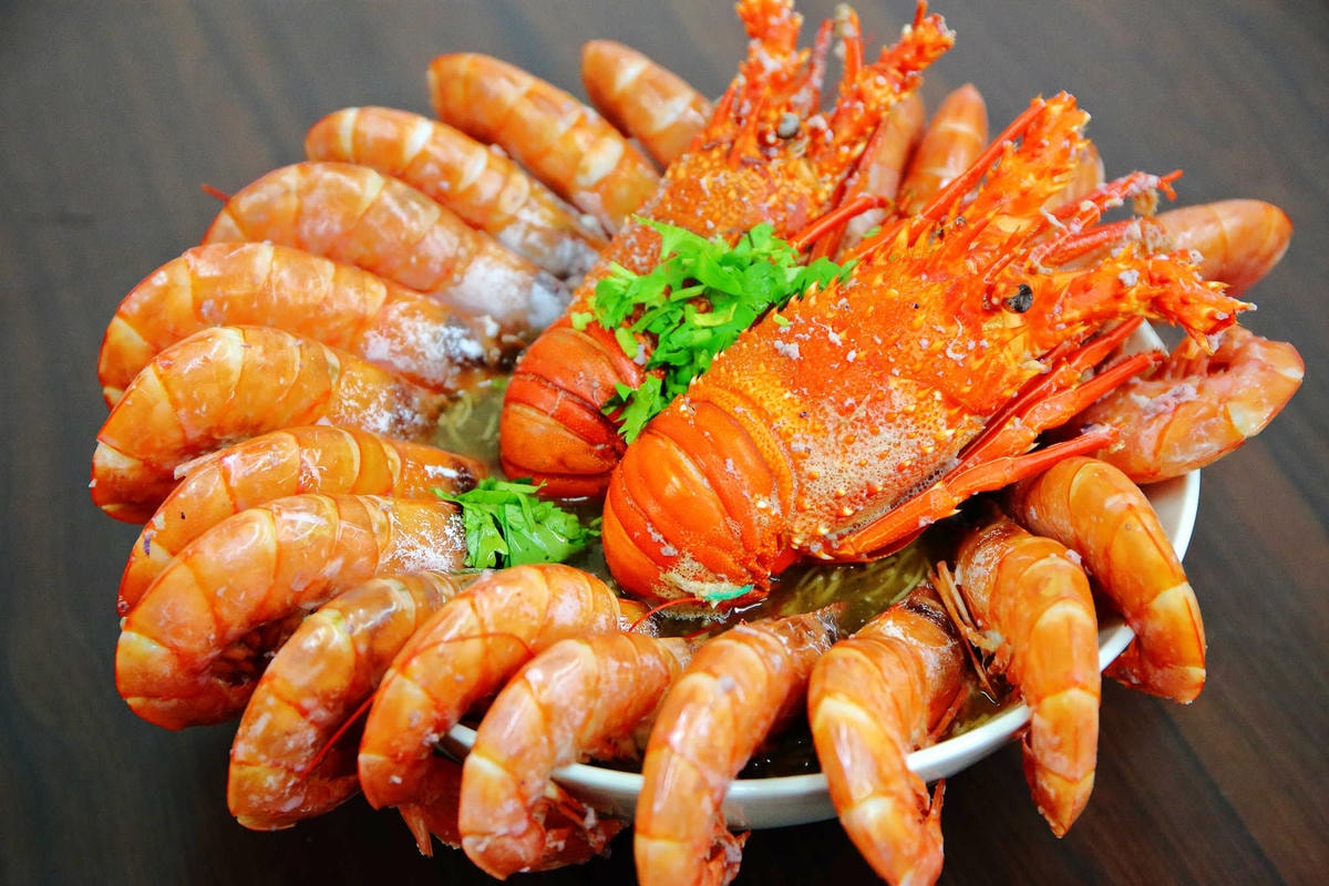 【食。桃園】台中楊大腸蚵仔蝦仁麵線-桃園中正店〜台南超浮誇「痛風系龍蝦麵線」來桃園啦!天使紅蝦鋪滿滿,不吃對不起自己的胃(已歇業)