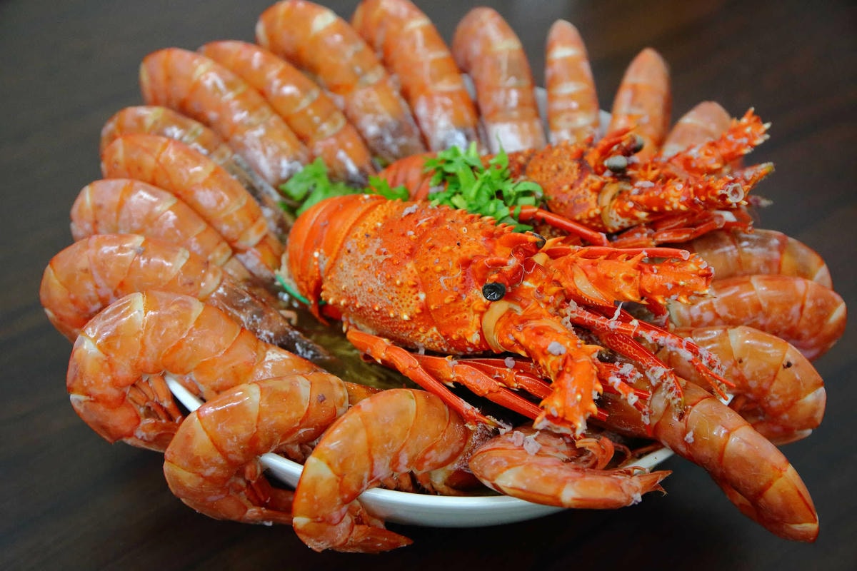 【食。桃園】台中楊大腸蚵仔蝦仁麵線-桃園中正店〜台南超浮誇「痛風系龍蝦麵線」來桃園啦!天使紅蝦鋪滿滿,不吃對不起自己的胃(已歇業)