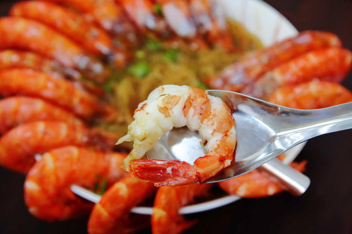 【食。桃園】台中楊大腸蚵仔蝦仁麵線-桃園中正店〜台南超浮誇「痛風系龍蝦麵線」來桃園啦!天使紅蝦鋪滿滿,不吃對不起自己的胃(已歇業)