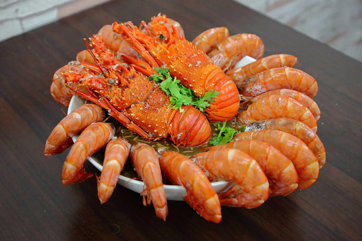 【食。桃園】台中楊大腸蚵仔蝦仁麵線-桃園中正店〜台南超浮誇「痛風系龍蝦麵線」來桃園啦!天使紅蝦鋪滿滿,不吃對不起自己的胃(已歇業)